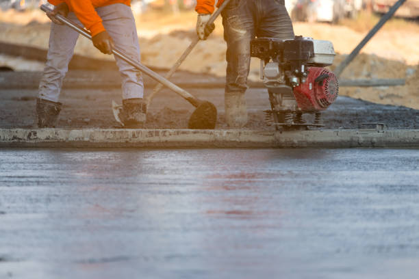 Best Custom Concrete Contractor  in Olive Branch, MS